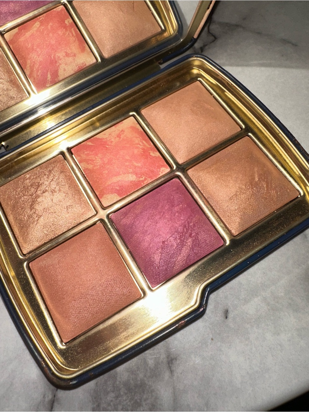Hourglass blush palette with fox and flowers design
